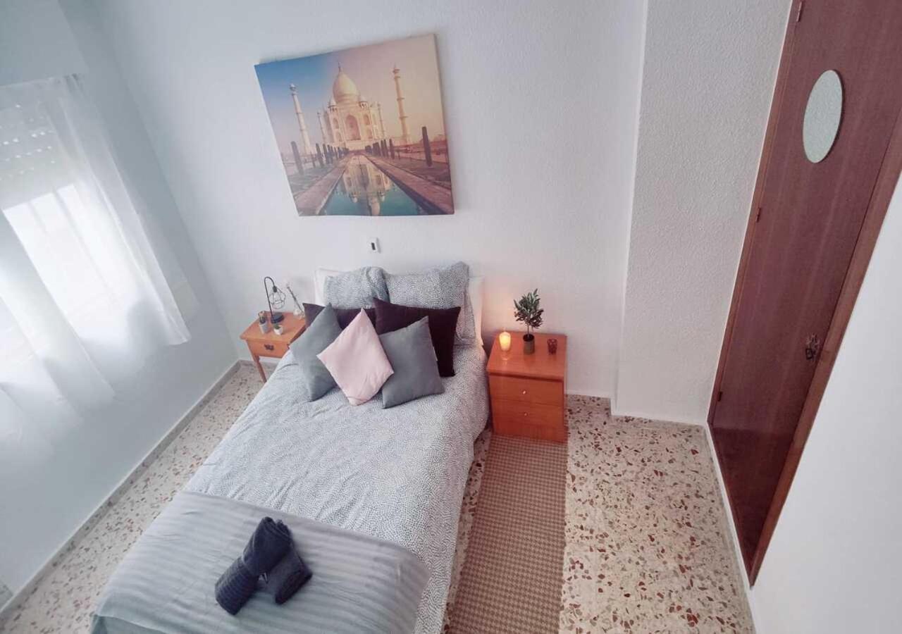 Sea View 3-bedroom Flat In