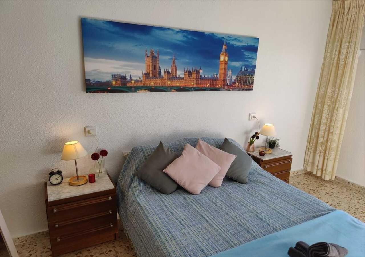 Apartment Sea View 3-bedroom Flat In