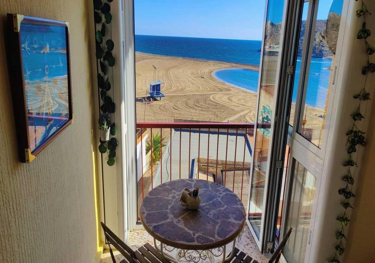 Sea View 3-bedroom Flat In